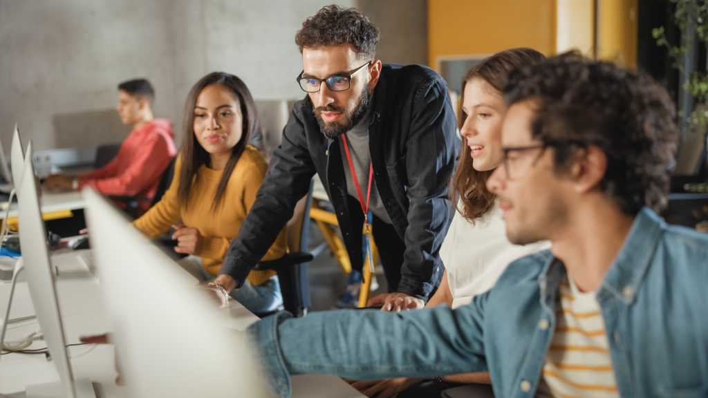 Lead image for “Network jobs watch: Hiring, skills and certification trends”.
