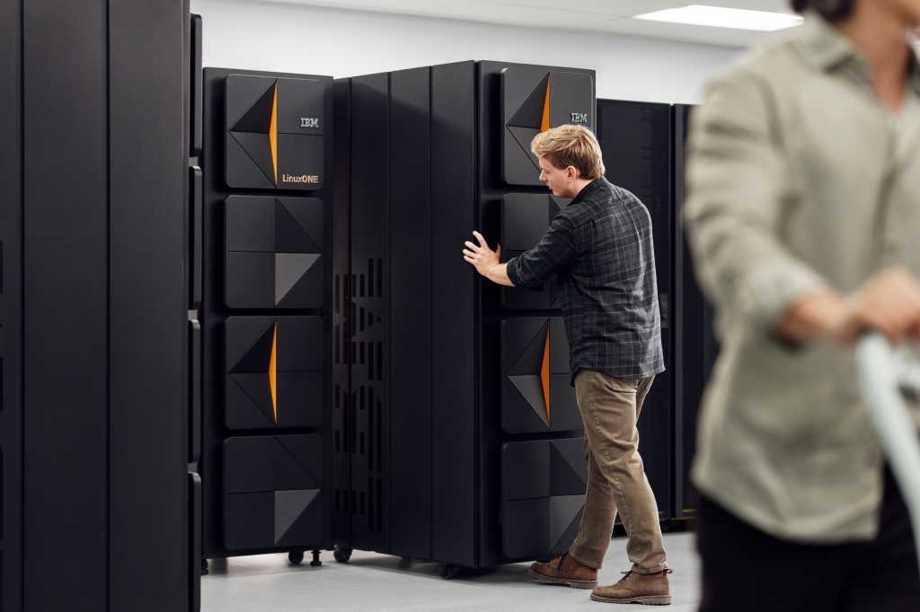 IBM LinuxONE 5 single frame